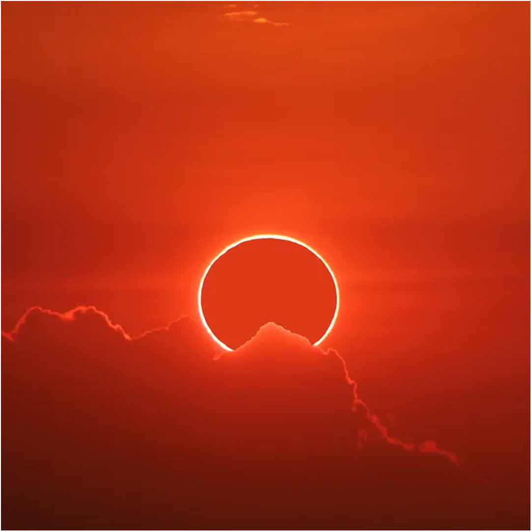 'anillo de fuego' ! Cómo ver el eclipse solar anular del 14 de octubre desde cualquier lugar El sábado 14 de octubre, un eclipse solar anular será visible en toda América del Norte. Puedes ver la acción del eclipse en vivo aquí en Space.com, cortesía de la NASA.